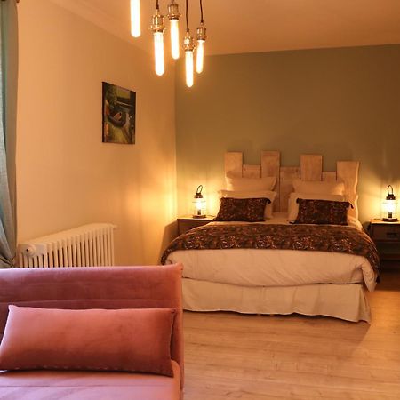 Logis De Pierre Levee Bed and Breakfast Bessines Exteriör bild