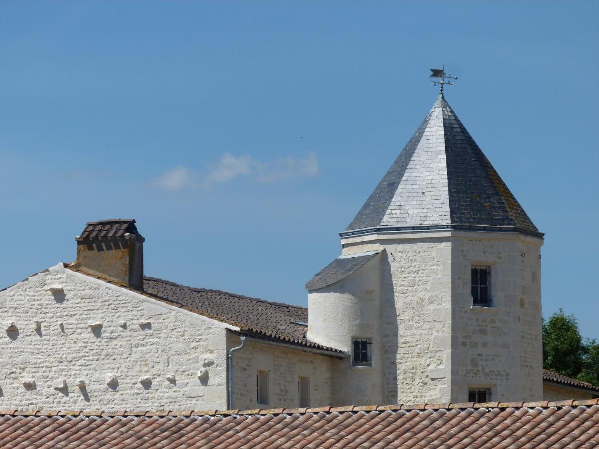 Logis De Pierre Levee Bed and Breakfast Bessines Exteriör bild