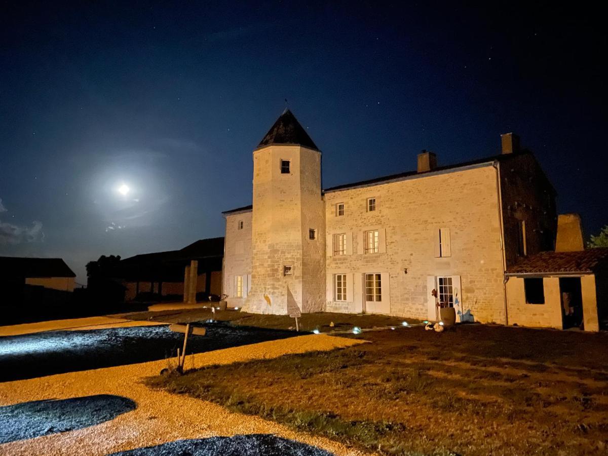 Logis De Pierre Levee Bed and Breakfast Bessines Exteriör bild